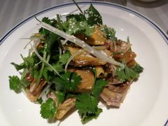 招牌手撕盐焗鸡-和记小菜(七宝店)
