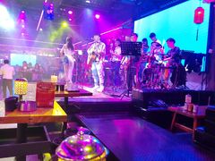 -喜鹊音乐酒馆(西街店)
