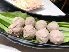 手捶生牛肉丸-牛村来人潮汕牛肉火锅(西单店)