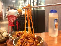 -肥肥虾庄·金牌油焖大虾(杨园滨江时代walk店)