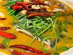 山茶油丹江大鱼头-清水亭湖北菜(大屯DT51店)