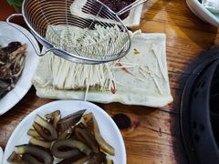 -五指山生态小黄牛(皮皮虾海鲜广场店)