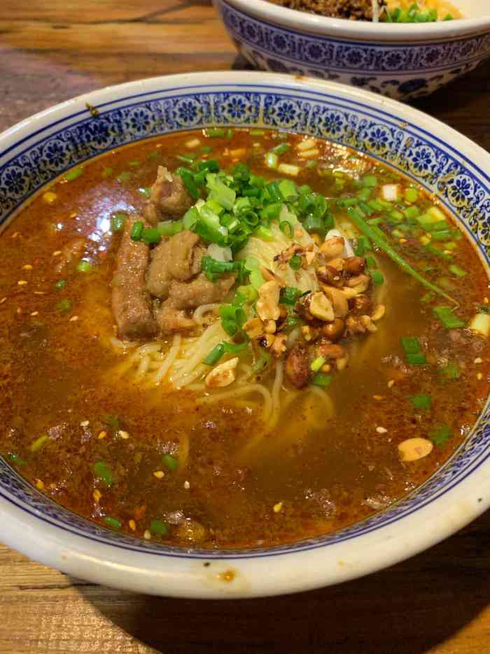 面还挺好吃的就是不满意服务态度感觉像是换了老板