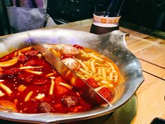台式麻辣锅-湊湊火锅·茶憩(杭州湖滨银泰in77店)