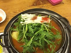 -喇喇排骨火锅·传统韩式脊骨汤(望京西园总店)