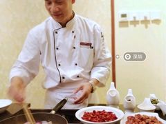 -深圳富苑皇冠假日套房酒店