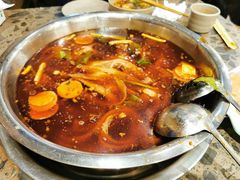 全红味锅底-肖肖酸萝卜鱼火锅(总店)