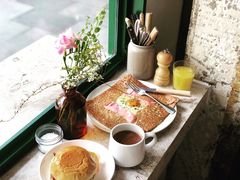 鸡蛋蘑菇熏肉荞麦可丽饼-RAC BAR(安福路店)