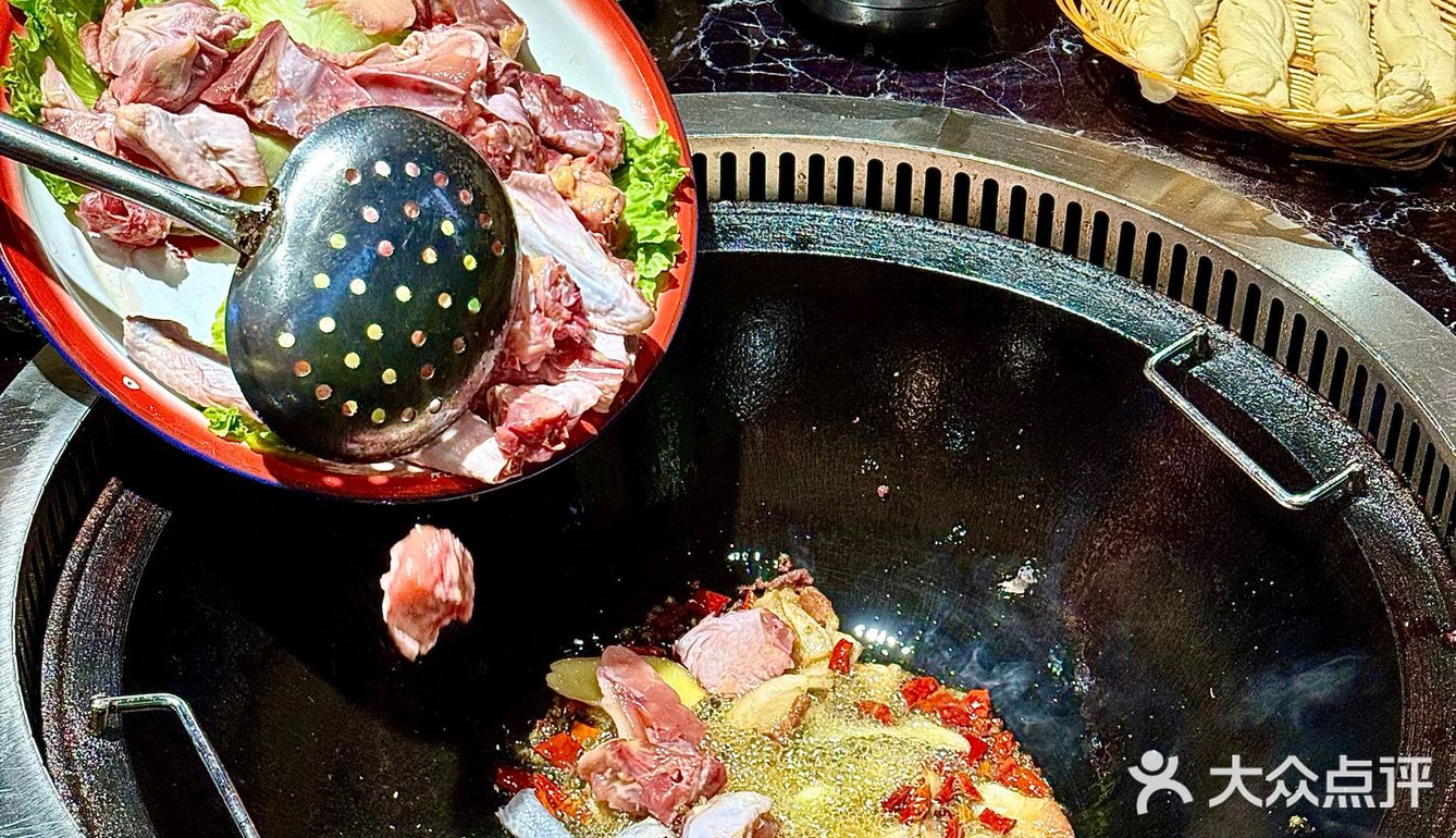 慕名而来的这家地锅鸡！！！果然没让我失望！！