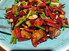 -曼听小寨海鲜烧烤·大连辣炒大王(盖州街店)