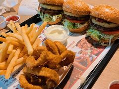 -The Habit Burger Grill 哈比特汉堡(复兴soho店)