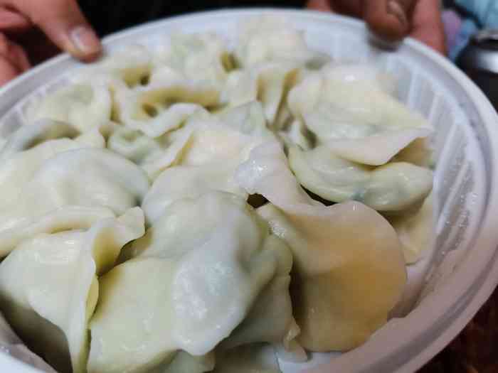 喜家婆手工剁馅饺子坊-"饺子味道不错,价格便宜量大,一盘有20个.