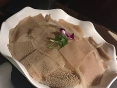 -老牌坊云南鱼豆花火锅(哈西万达店)