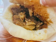锅盔夹卤肉外-洞子口张老二凉粉(文殊院店)