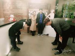 拍完之后大家的热情~感谢~辛苦~-THE QUEEN(北京店)