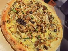 蘑菇和松露披萨-The Diner X餐厅(青岛万象城店)