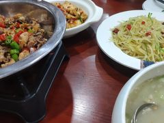 -湖南人家湘菜馆(镇江路店)