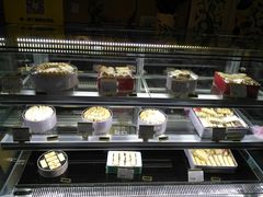 面包甜点陈列柜-家琳甜品(江南东店)