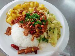 咖喱鸡排饭-西安外国语大学-学生食堂