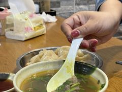 -黄阿姨锅贴大王(万航渡路店)