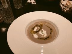 黑松露野生菌菇汤-C&R西班牙餐厅