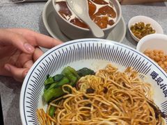 -遇见小面(东方宝泰店)
