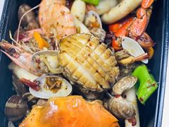 -臻鲜燕海鲜融合餐厅(金陵style店)