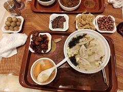 -白金汉爵大酒店-24小时餐厅