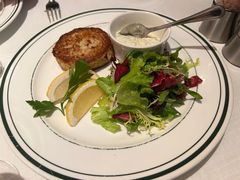 招牌蟹肉饼-Wolfgang’s Steakhouse 沃夫冈牛排馆(上海白玉兰广场店)