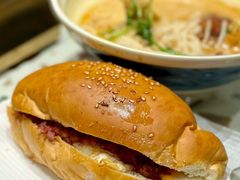 咸芝士牛肉猪仔包-华嫂冰室(湾仔店)