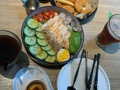 牛油果烟熏鸡肉沙拉-Maxpoint Kitchen 西餐咖啡(乐峰广场店)