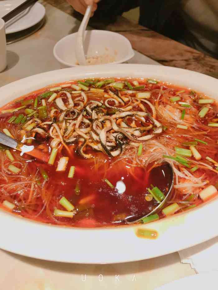 唐人美食山-"我和朋友偶然路过,看到外面的车很多,并有.