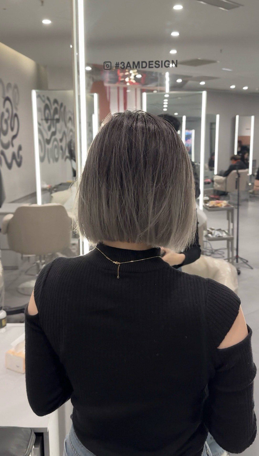 好看到窒息的95短发一刀切巴黎画染