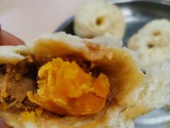 咸蛋黄超人包-老陶包子铺(南大西南村店)
