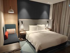 -珠海拱北口岸智选假日酒店