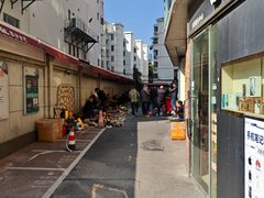 -云洲古玩城(大木桥路店)