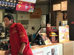 -麦当劳(展览路店)