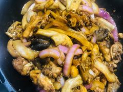 -胡须佬鸡煲四季火锅店(石厦西村直营店)
