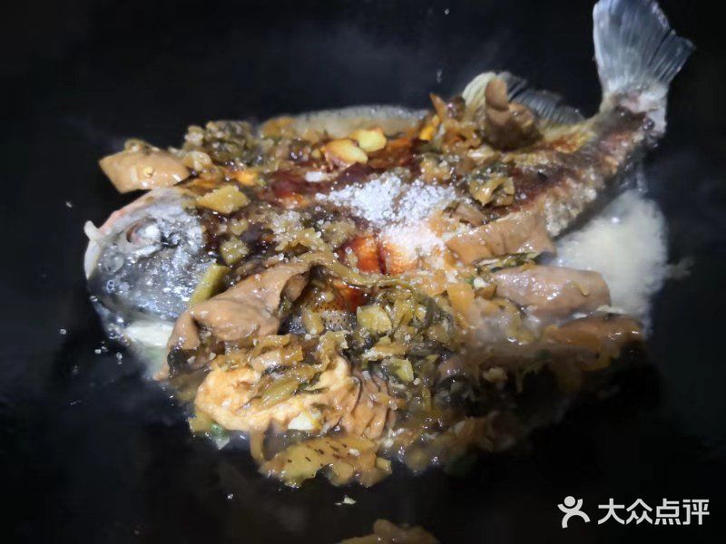 酸菜红烧金鲳鱼，高蛋白低脂肪为健康打call！