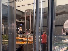 -好利来(上海虹桥新天地Lab主题店)