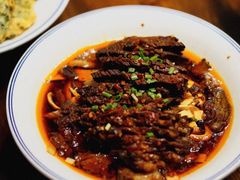 扣牛肉-漳河青花椒鱼头火锅