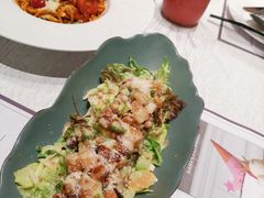 三文鱼牛油果海鲜沙拉-娜娜家·Nana's restaurant(国金汇店)