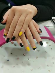 -吉吉靓甲美睫