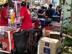 -詹爷爷乌节路街头冰淇淋