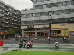 -吾悦广场(南京鼓楼店)