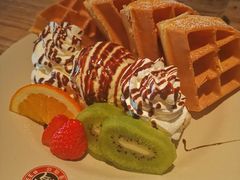 水果冰淇淋松饼-MAAN COFFEE(金桥店)
