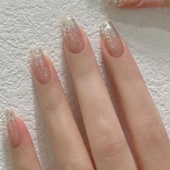 -安吉拉·纤纤玉指美甲美睫创意中心