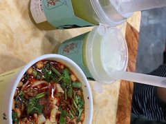 -覃肥叔桂林米粉(粮道街店)