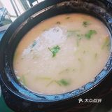 乘有空赶紧来品尝无锡鸡粥 湖滨商业街，那里在修路