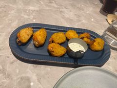 -必胜客(漕宝路店)